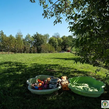 Le Sauvage Vakantiehuis Sebrazac